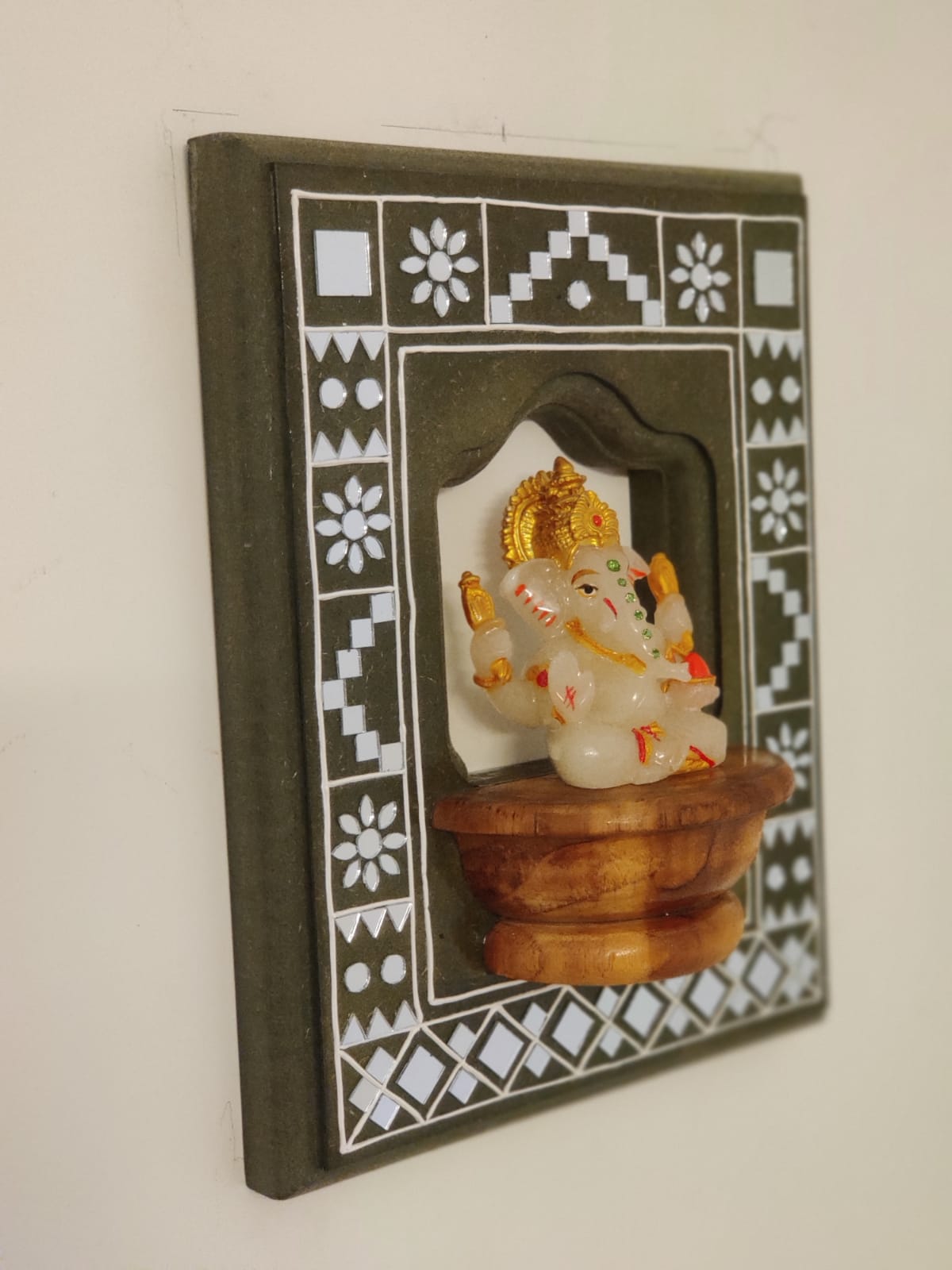 Lippan Art Style Maadam - Boho Fusion - Traditional Elegance