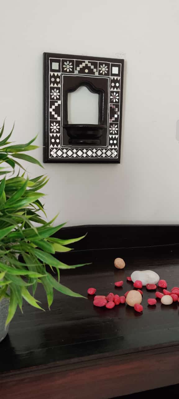 Lippan Art Style Maadam - Dark Brown - Traditional Elegance