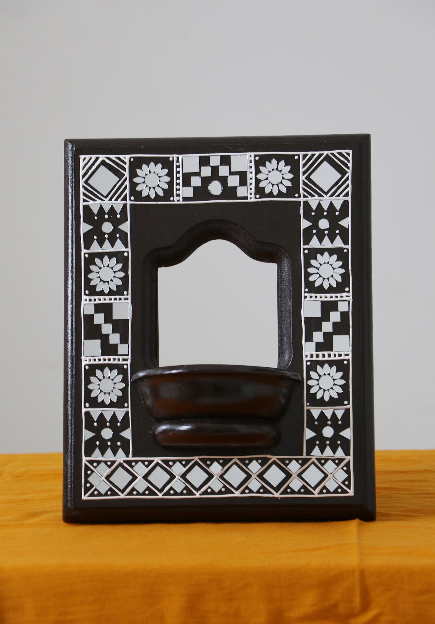 Lippan Art Style Maadam - Dark Brown - Traditional Elegance - Set Of 2