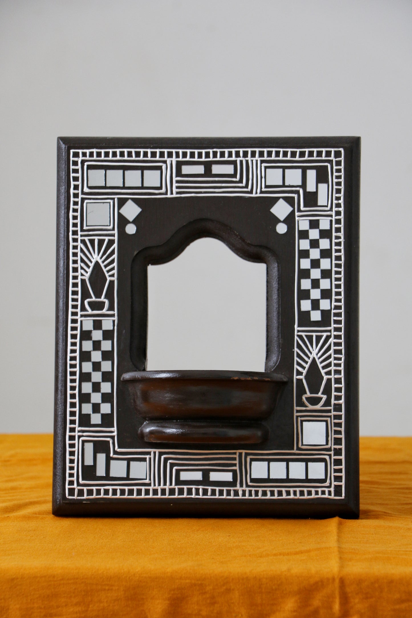 Lippan Art Style Maadam - Dark Brown - Intricate Form - Single Piece