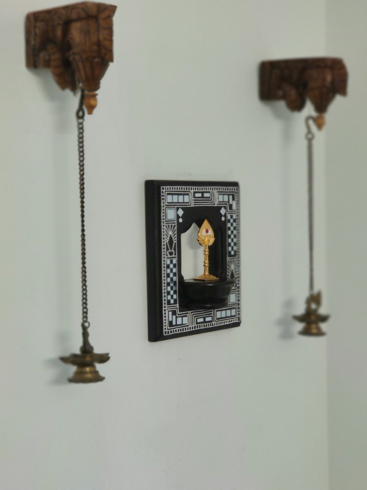Lippan Art Style Maadam - Dark Brown - Intricate Form - Single Piece