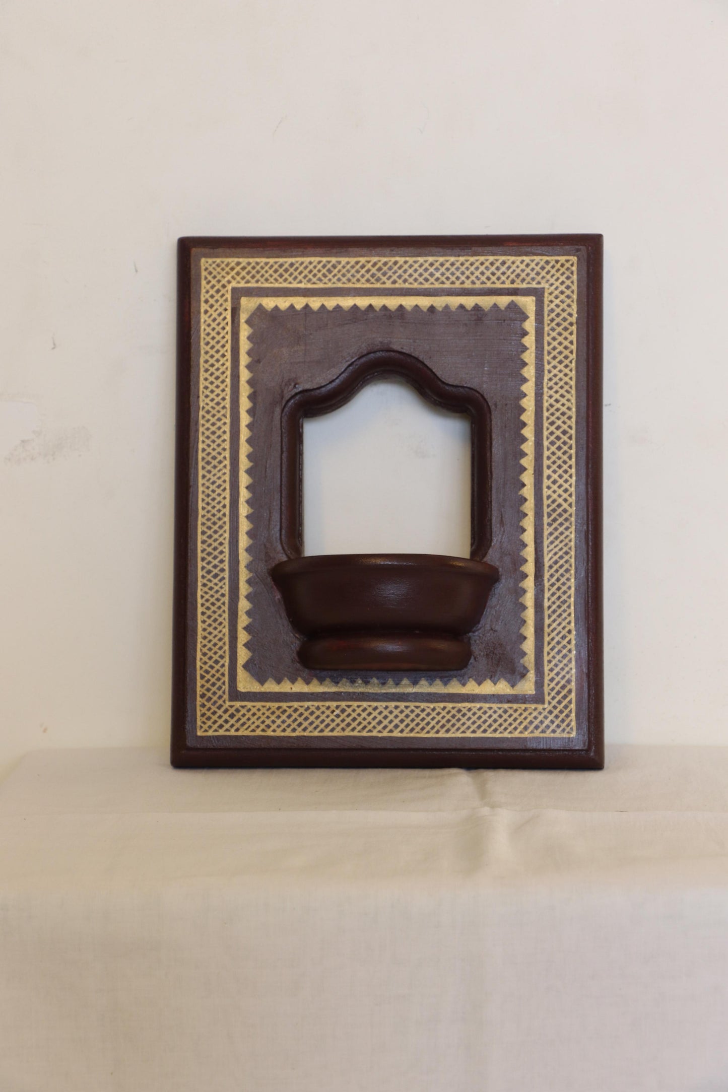 Golden Grids - Classic Burgundy Charm - Set Of 2