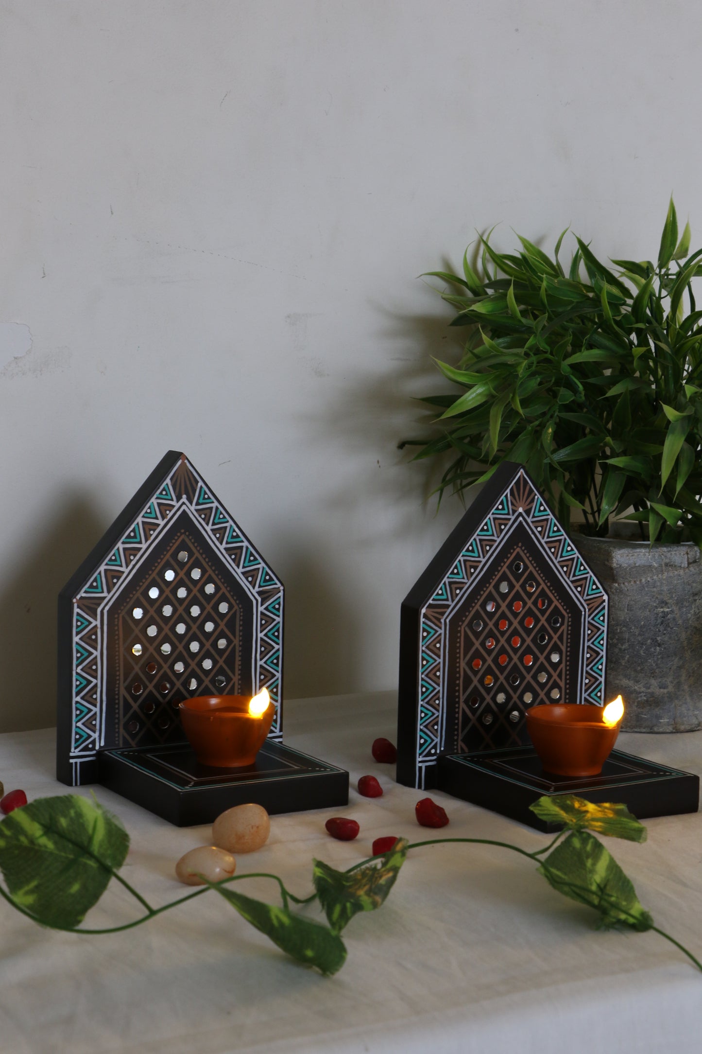 Kutty Maadam - Dark Brown - Artful Reflections - Set Of 2