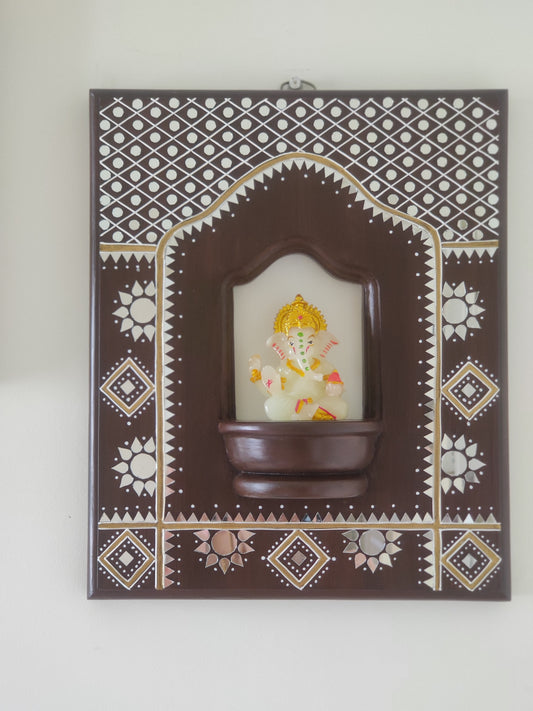 Lippan Art Style Maadam -  Heritage Grid - Single Piece
