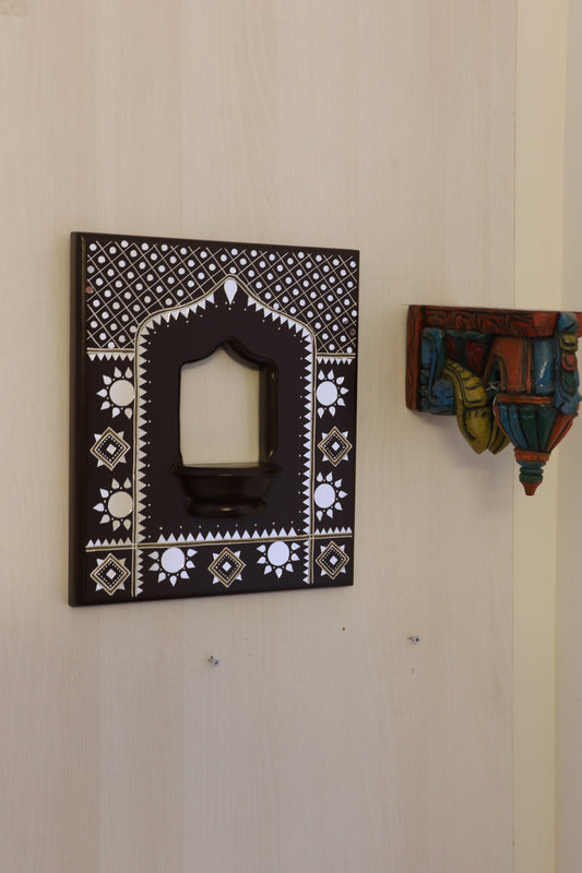 Lippan Art Style Maadam -  Heritage Grid - Single Piece